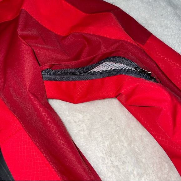 The North Face Summit Series Gore-Tex jacket - Picture 12 of 16